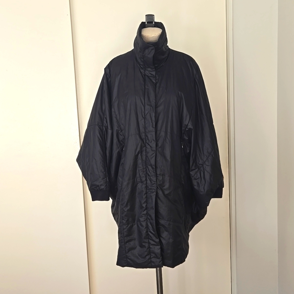 Nau Poly- fill Cape: RARE Piece